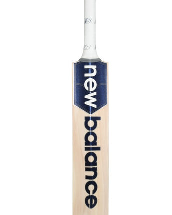 New Balance DC600 Junior Cricket Bat